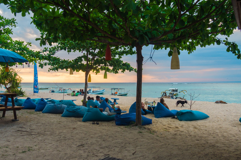 The Bali Review Nusa Lembongan’s Best Friendly Budget Dining  