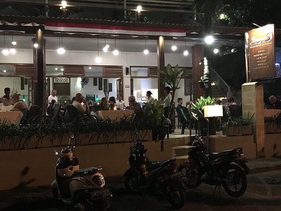 The Bali Review Legian’s Best Dining Places  